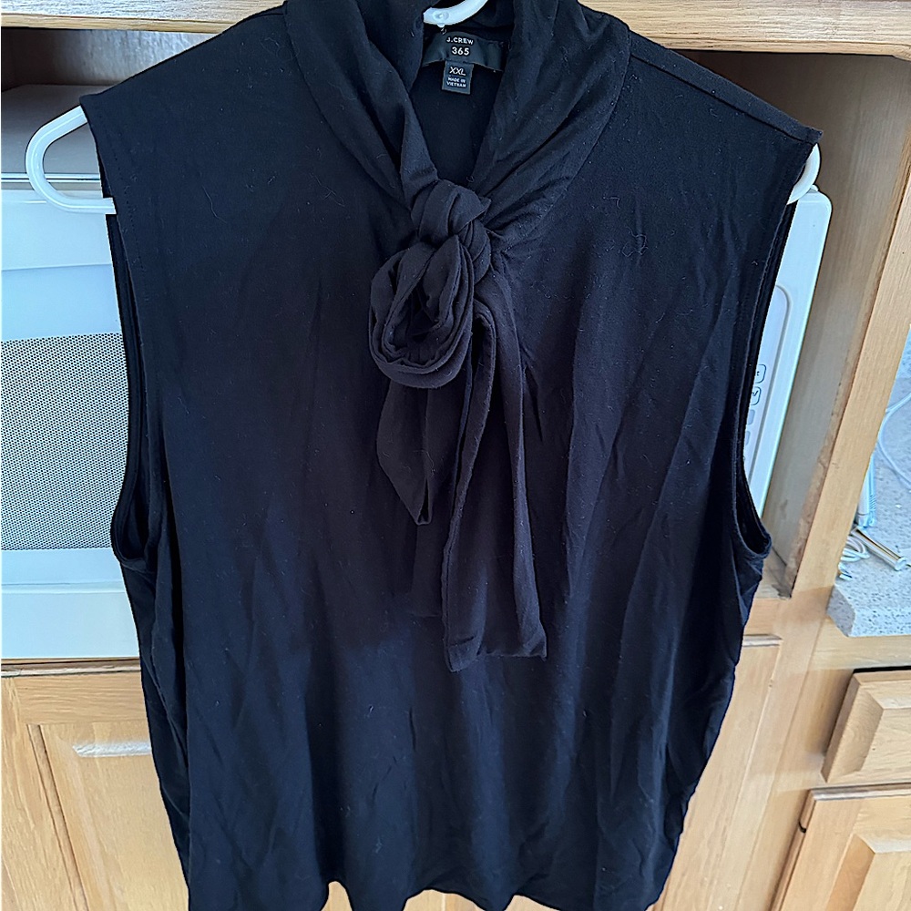 JCrew sleeveless site front shirt. Black. Xxl